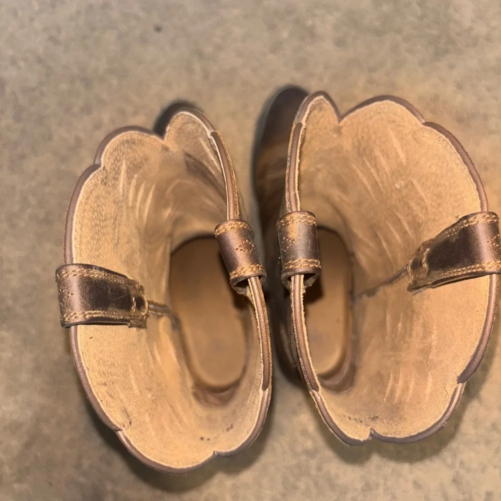 Ariat R toe Brown Boots - Picture 6 of 8